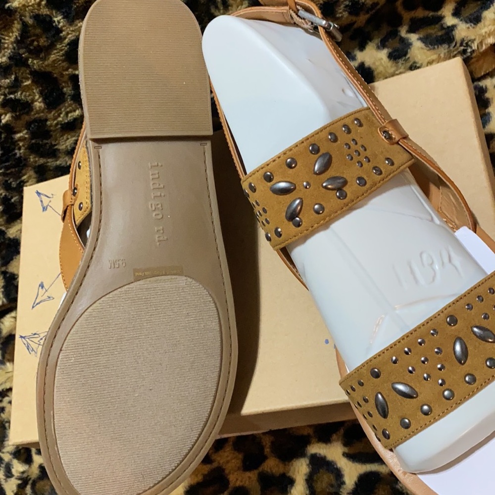 Sandals - Picture 3 of 5